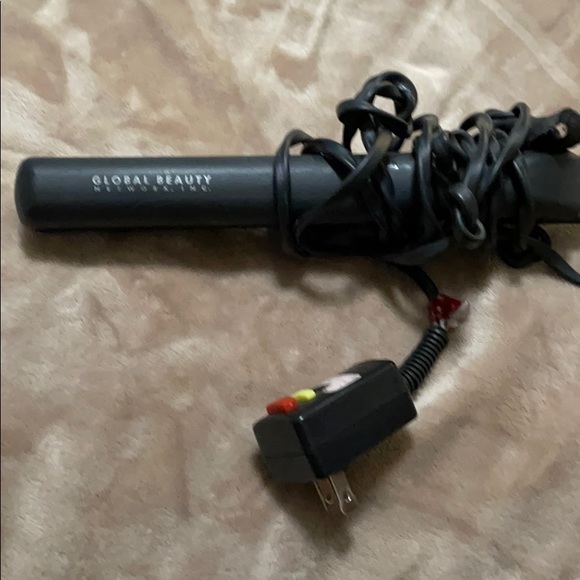 CHI Flat Iron - Picture 1 of 5